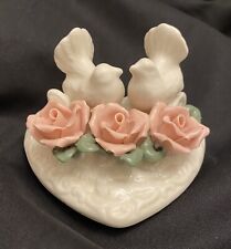 Beautiful Vintage Estate Find Trinket Box with Lid. Lid has 2 doves & roses. picture