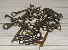 Nice Assortment Of Skeleton Keys & Extra Keys Lot picture