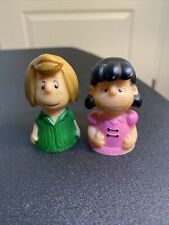 Vintage 1970s Peanuts Lucy & Peppermint Patty Rubber Finger Puppets picture
