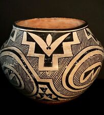 HISTORIC ACOMA POTTERY OLLA, BEAUTIFUL SPIRAL & HATCHING DESIGNS, INDENTED BASE picture