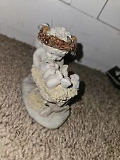 Dreamsicles Cast Figurine BORN THIS DAY DC230 Angel Kissing Baby Jesus 1994 picture