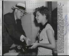 1954 Press Photo Chicago Runaway Prudence Platt, Stepfather @ Police Station picture