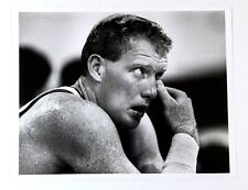 1989 Tim Timothy Kempton Charlotte Hornets Resting on Bench Vintage Press Photo picture