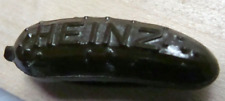 VTG Heinz Small 1“ Green Plastic Pickle Collectible Advertising Product Pin picture