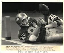 1984 Press Photo Seahawk Steve Largent plays football against Chicago picture