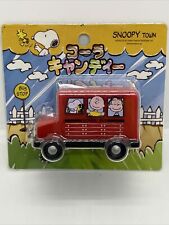 NEW 2008 Snoopy Town Red School Bus Keychain Japan United Feature Syndicate picture