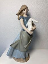 Lladro NAO young Woman holding Bunny Retired #0762 1980 (the bunny has shoulders picture