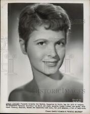 1957 Press Photo Actress Eva Bartok in 