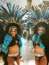 (Kd) FOUND PHOTO Photograph 4x6 Color Las Vegas Feathered Women Feathers picture