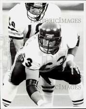 1989 Press Photo Chicago Bears #63 Jay Hilgenberg preparing to snap the football picture