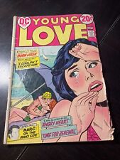 YOUNG LOVE #105 comic book-DC ROMANCE-BEACH COVER picture