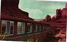 Vintage Postcard- HARRY GOULDING'S MONUMENT VALLEY LODGE AND TRADING PO 1960s picture