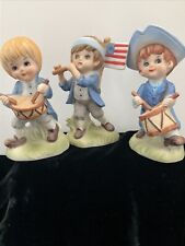 SET OF VINTAGE 1974 ALBERT PRICE COLONIAL USA BOY MUSICIAN FIGURINES 4.1/2”  picture