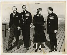 Royal Visit to Canada 1957 , Queen Elizabeth Vintage  Photo by Bedard , Quebec picture