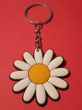 BEAUTIFUL DAISY LOGO KEY CHAIN GREAT FOR ANY COLLECTION picture