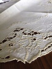 Gorgeous Vintage TABLE DOILY  22” Round Cream Embroidery Cutwork Excellent picture