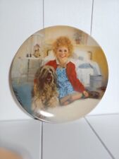 Vintage Edwin M Knowles 'Annie And Sandy' 8.5