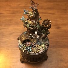 VTG Sweet Romance Cat Garden Figurine Jewelry Trinket Box Mixed Brass Pewter picture