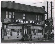 1963 Press Photo The newly remodeled Maple Leader Drug Store, has been a picture