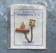 VINTAGE 1967 WASHINGTON, D.C. CAPITOL SOUVENIR Travel PIN - 2 Piece with chain picture