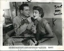 1952 Press Photo Actors Stephen McNally & Linda Christian star in 