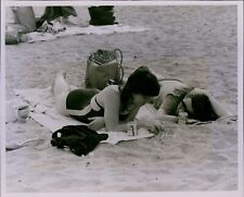 LG831 1981 Original Tom Salesa Photo MEMORIAL DAY WEEKEND Brighton Beach Tanning picture