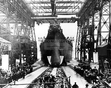 LAUNCH OF THE USS MISSOURI BATTLESHIP IN 1944 - 8X10 PHOTO (ZZ-895) picture