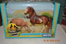 Breyer Horse Wal Mart Wild Mustangs NIB NBRB #750401 2001 picture