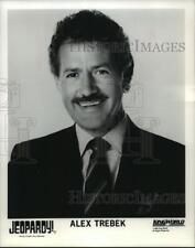 1990 Press Photo Actor Alex Trebek in Jeopardy - spp58632 picture