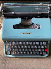 VINTAGE 1950s Underwood Olivetti Lettera 22 Portable Typewriter With Case Nice picture