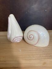 vintage sea shell salt and pepper shakers picture