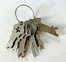 Vintage  STAR push pin padlock keys, lot of 7 picture