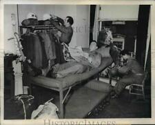 1944 Press Photo London US MPs relax at barracks Pfc John Smith - nem42322 picture