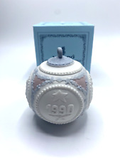 1990 LLADRO PORCELAIN CHRISTMAS BALL ORNAMENT, NEW IN ORIGINAL BOX - NO. 5.730 picture