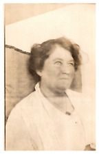 postcard Photo of a woman unknown who, where or when RPPC 5178 picture