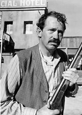 Warren Oates holding rifle 1973 movie Kid Blue 5x7 inch photo picture