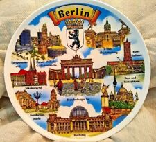 RETRO BERLIN, GERMANY PLATE ALL THE GREAT SITES BY HLR VERY NICE PRE OWNED 7 3/4 picture