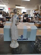 Vintage  LLADRO #4603 Nurse  Porcelain Figurine with Original Box picture