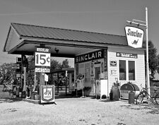 1940s SINCLAIR GAS STATION Gas War Classic Historic Picture Photo 8.5x11 picture