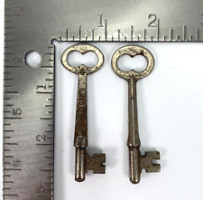 Vintage Antique Skeleton Key Pair Great For Art Or A Gift picture