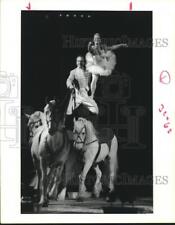 1992 Press Photo Carlos and Suzanne Svenson in Royal Lipizzaner Stallion Show picture