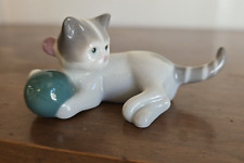 Metzler Ortloff Miniature Porcelain Kitten with Ball of Yarn Figurine 3” Germany picture