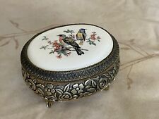 Vintage Sankyo Japan Music Box Finches Plays “Close To You” Works picture