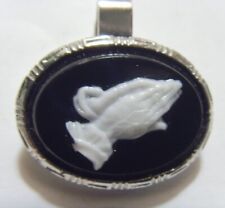 1940s antique praying hands cameo religious tie clip Christianity faith 52384 picture