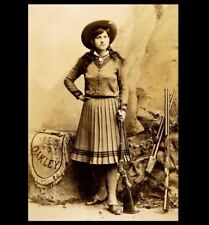 Young Annie Oakley PHOTO Portrait Holding Rifle Buffalo Bill Cody Wild West Show picture