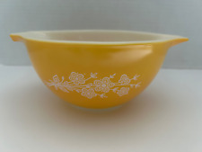 Vintage Pyrex Butterfly Floral Yellow Gold Small Cinderella Pour Bowl 441 750 ml picture