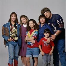 ROSEANNE CAST 8X10 GLOSSY PHOTO PICTURE IMAGE #2 picture
