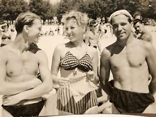 1950s Handsome Shirtless Muscular Guys Woman Bikini Gay int Vintage Photo picture