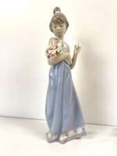 Lladro Figurine 5604 - SPRING TOKEN - Porcelain PERFECT CONDITION picture