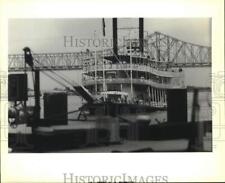 1989 Press Photo Riverboat Natchez Approaches New Orleans Dock - not07568 picture